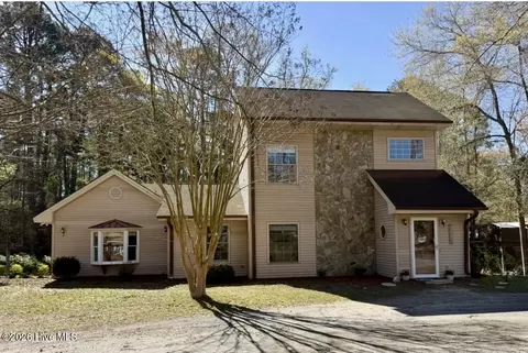 12221 Evergreen Ln, Laurinburg, NC 28352