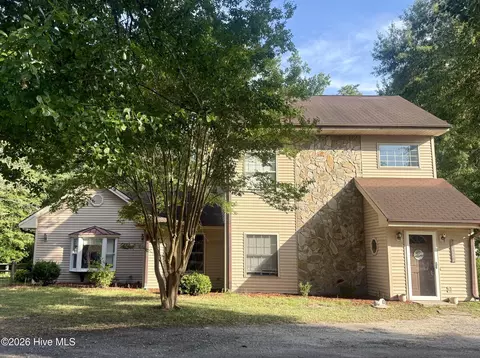 12221 Evergreen Ln, Laurinburg, NC 28352