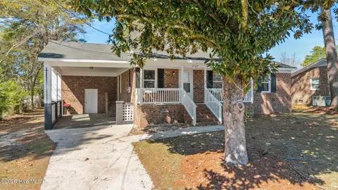 2704 Shawnee Pl, Greenville, NC 27834