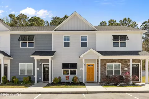 42 Catalina Cir, Swansboro, NC 28584
