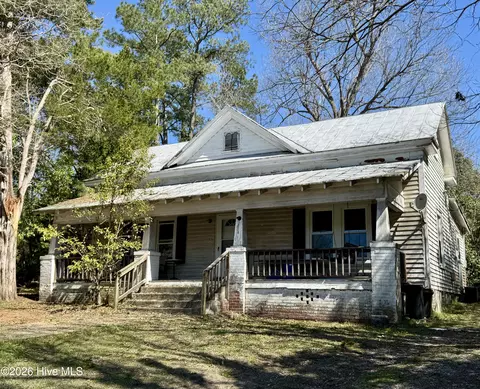 315 S Pine St, Spring Hope, NC 27882