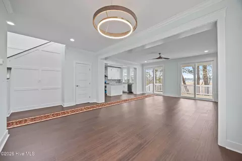 Living - 3230 Whichards Beach Rd, Chocowinity, NC 27817 photo 3 of 4