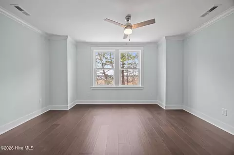 Bedroom - 3230 Whichards Beach Rd, Chocowinity, NC 27817 photo 1 of 10