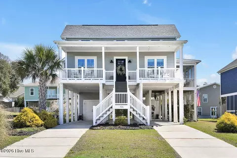 106 SE 40th St, Oak Island, NC 28465