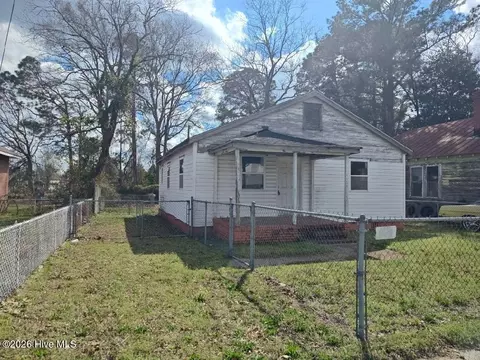 317 E Peyton Ave, Kinston, NC 28501 photo 3
