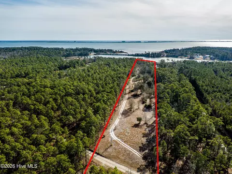 385 Old Swansboro Rd, Newport, NC 28570