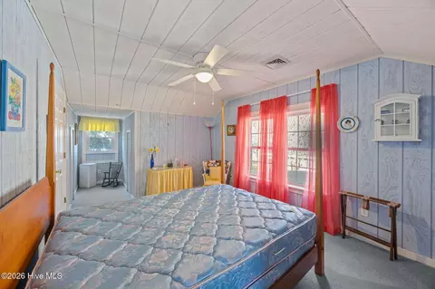 Bedroom - 1339 Bayview Rd, Bath, NC 27808 photo 6 of 6