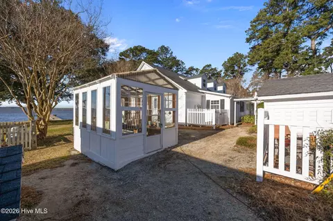 Exterior - 1339 Bayview Rd, Bath, NC 27808 photo 8 of 16