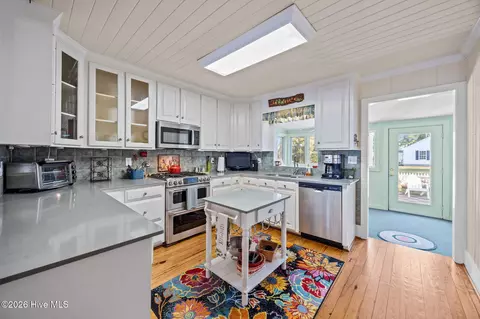 Kitchen - 1339 Bayview Rd, Bath, NC 27808 photo 2 of 3