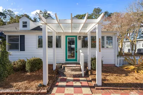 Exterior - 1339 Bayview Rd, Bath, NC 27808 photo 3 of 16