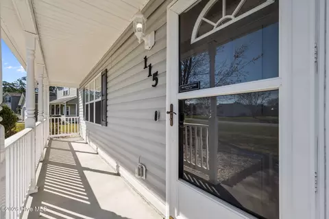 Exterior - 115 Spain Dr, Hubert, NC 28539 photo 3 of 10