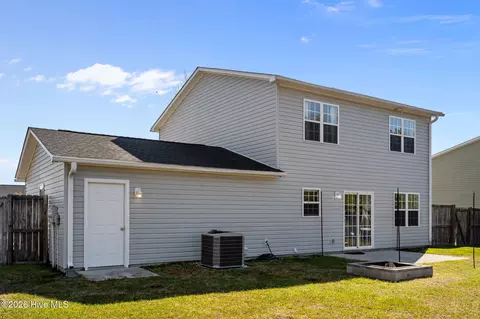 Exterior - 115 Spain Dr, Hubert, NC 28539 photo 5 of 10