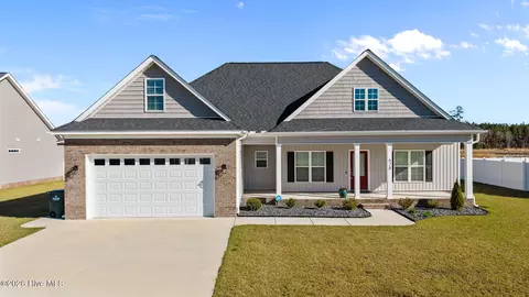 628 Megan Dr, Greenville, NC 27834
