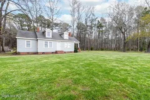 1643 Ocean Hwy S, Edenton, NC 27932