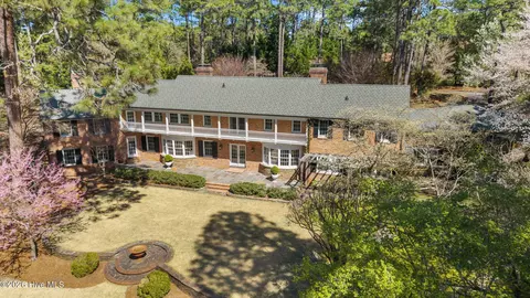 Exterior - 4 Augusta Way, Pinehurst, NC 28374 photo 4 of 17