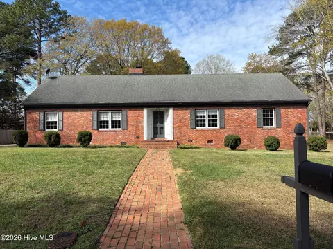 2107 Somerset Dr N, Wilson, NC 27893