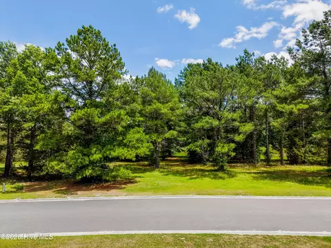 117 Cedar Point Dr, Wallace, NC 28466
