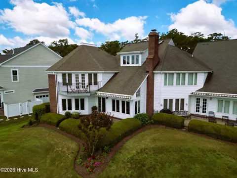 115 Country Club Dr #104, Hertford, NC 27944