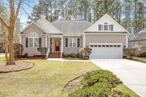 1002 Bracken Fern Dr, New Bern, NC 28560