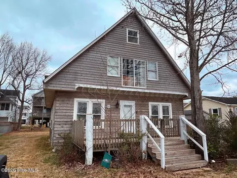 411 Spartanburg Ave, Carolina Beach, NC 28428
