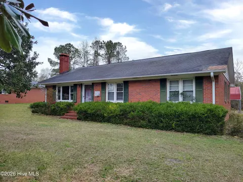 137 Pine St, Shallotte, NC 28470