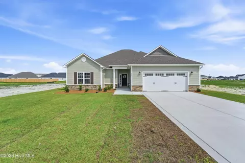 615 Barlowe Ln, Jacksonville, NC 28546