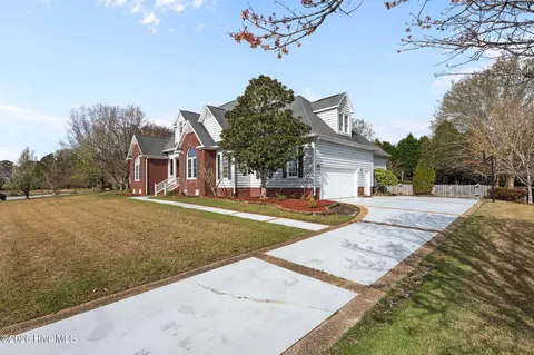 112 Pebblebrook Dr, New Bern, NC 28562