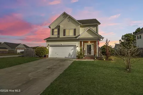 306 Brunswick Dr, Jacksonville, NC 28546