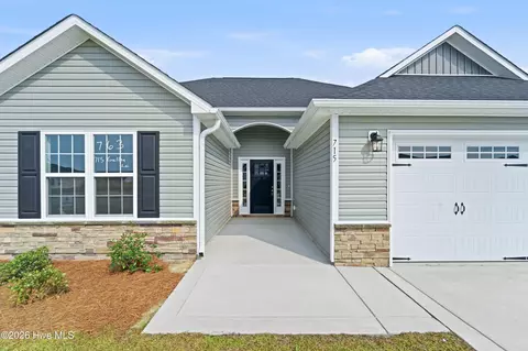 715 Gulley Ln, Jacksonville, NC 28546