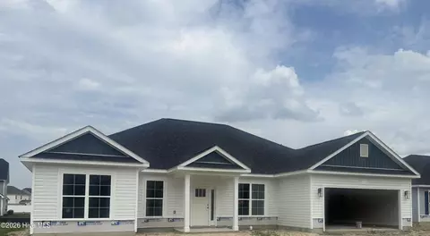 162 Seashore St, Grimesland, NC 27837