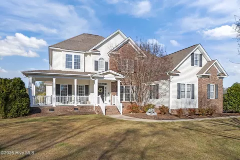 1296 Windbrooke Dr, Grimesland, NC 27837
