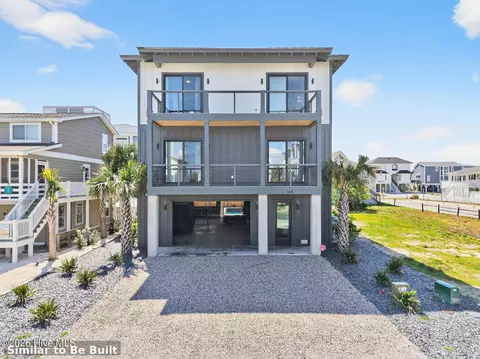 137 W Third St, Ocean Isle Beach, NC 28469