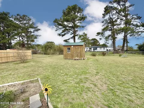 131 Edgewater Dr, Grandy, NC 27939 photo 2