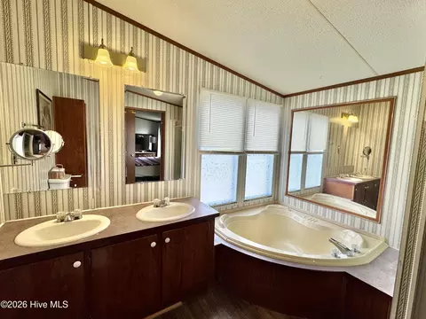 131 Edgewater Dr, Grandy, NC 27939 photo 7
