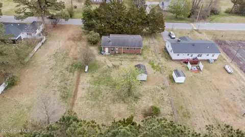 View/Area - 207 S Cherry Ln, Windsor, NC 27983 photo 3 of 8