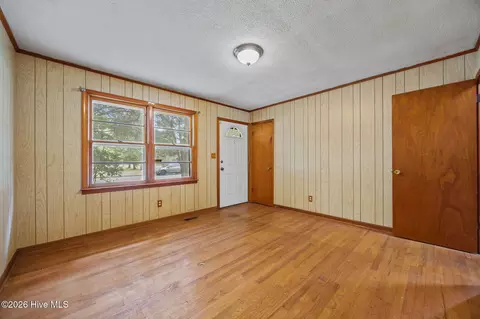 Living - 207 S Cherry Ln, Windsor, NC 27983 photo 2 of 2