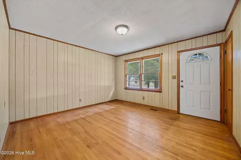 Living - 207 S Cherry Ln, Windsor, NC 27983 photo 1 of 2