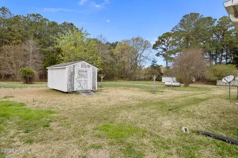 Exterior - 207 S Cherry Ln, Windsor, NC 27983 photo 1 of 2