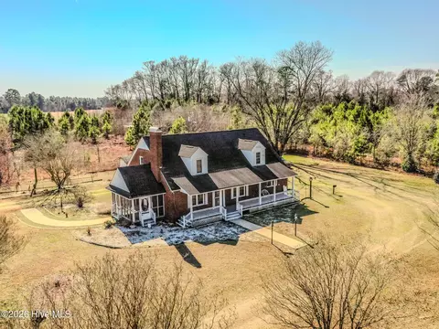 60 Callahan Rd, Orrum, NC 28369