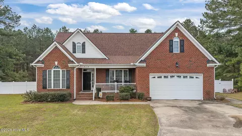 918 Troutman Dr, Greenville, NC 27858
