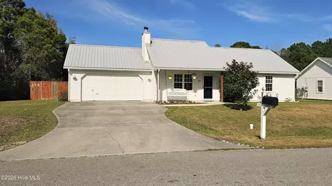 183 Parnell Rd, Hubert, NC 28539