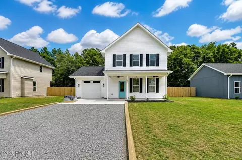 288 Charlestown Rd, Boiling Spring Lakes, NC 28461