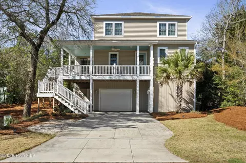 127 Sea Dunes Dr, Emerald Isle, NC 28594