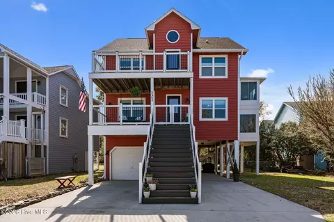 121 Seagull Ct, Surf City, NC 28445