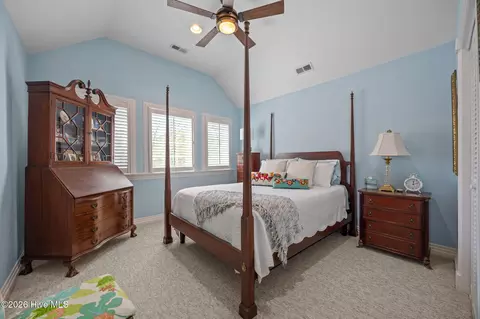 Bedroom - 922 Potomac Dr, Chocowinity, NC 27817 photo 4 of 7