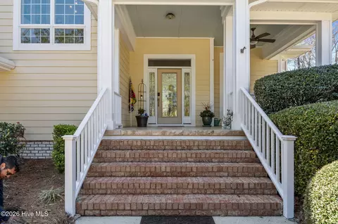 Exterior - 922 Potomac Dr, Chocowinity, NC 27817 photo 4 of 11