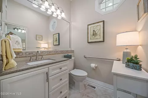 Bath - 922 Potomac Dr, Chocowinity, NC 27817 photo 1 of 6
