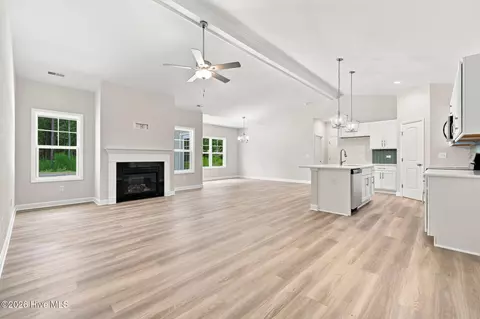 Living - 4206 Tinsley Ct, Ayden, NC 28513 photo 2 of 4
