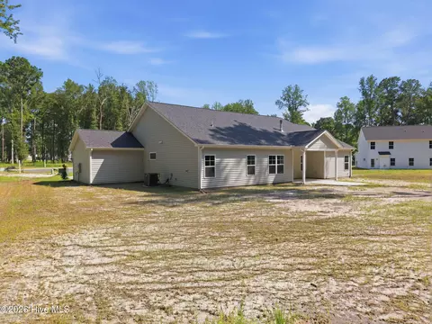 Exterior - 4206 Tinsley Ct, Ayden, NC 28513 photo 4 of 7