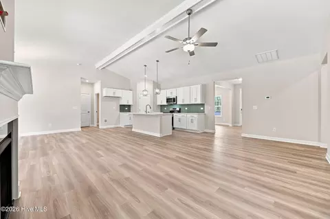 Living - 4206 Tinsley Ct, Ayden, NC 28513 photo 3 of 4